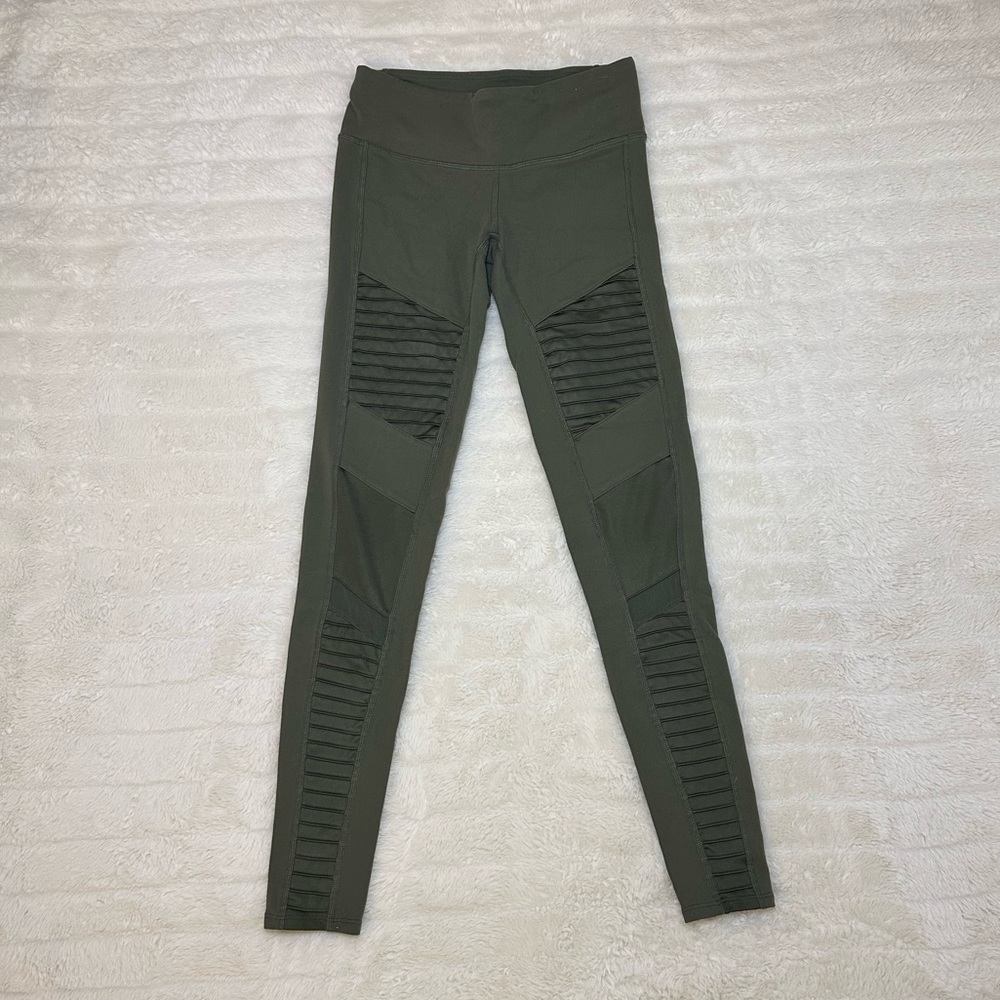 ALO Leggings in camo green size XXS